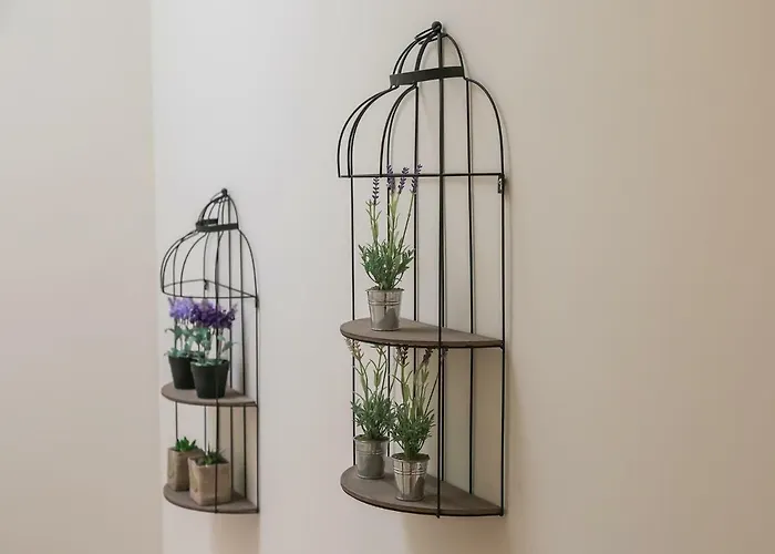 A Francos Artist Painting *