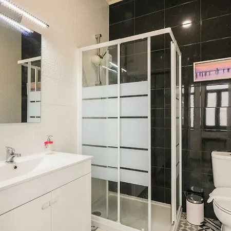 à Francos Artist Painting Apartamento