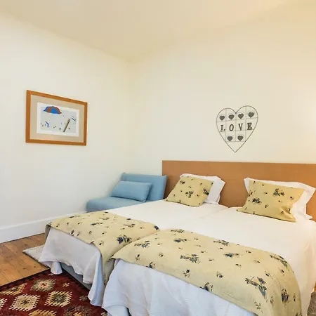 Apartamento à Francos Artist Painting