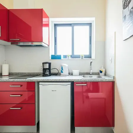 à Francos Artist Painting * Porto