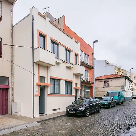 Apartamento à Francos Artist Painting