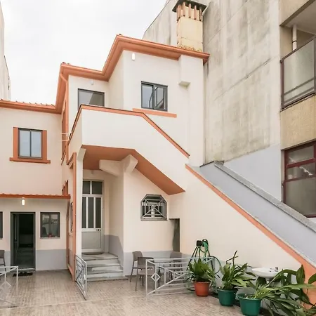 à Francos Artist Painting * Porto